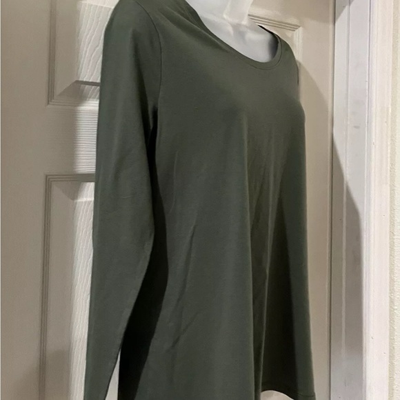 No Boundaries Green Long Sleeve T-Shirt Womens, Pre-Owned, Used, Size XLarge - Picture 5 of 5